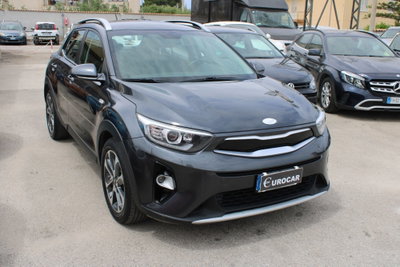 Kia Stonic 1.6 CRDi 110 CV Energy (3)