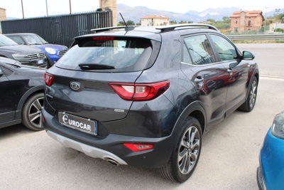 Kia Stonic 1.6 CRDi 110 CV Energy (7)