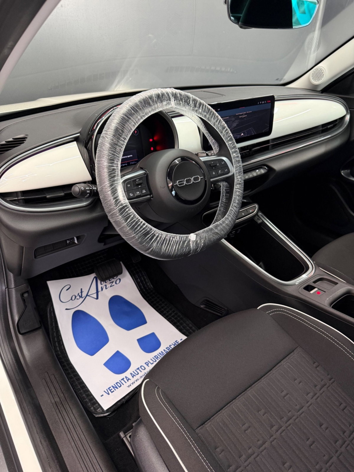 Fiat 600 1.2 hybrid La Prima 145cv auto (9)
