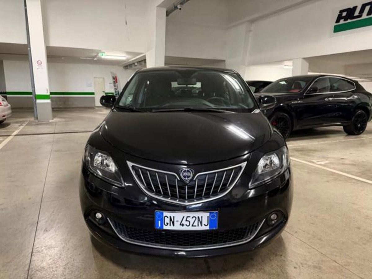 Lancia Ypsilon 1.0 FireFly 5 porte S&S Hybrid Gold Plus (4)