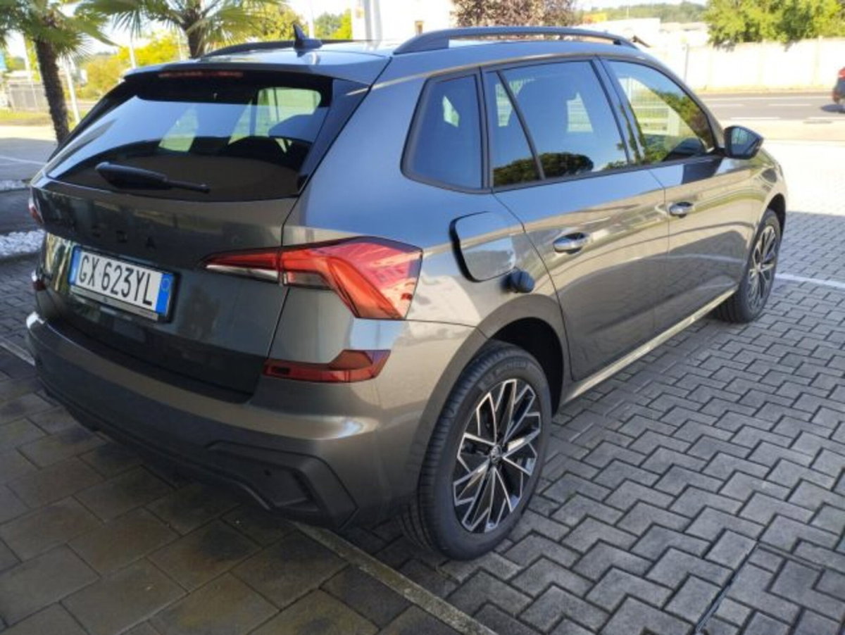 Skoda Kamiq 1.0 tsi Black Dots 95cv (4)