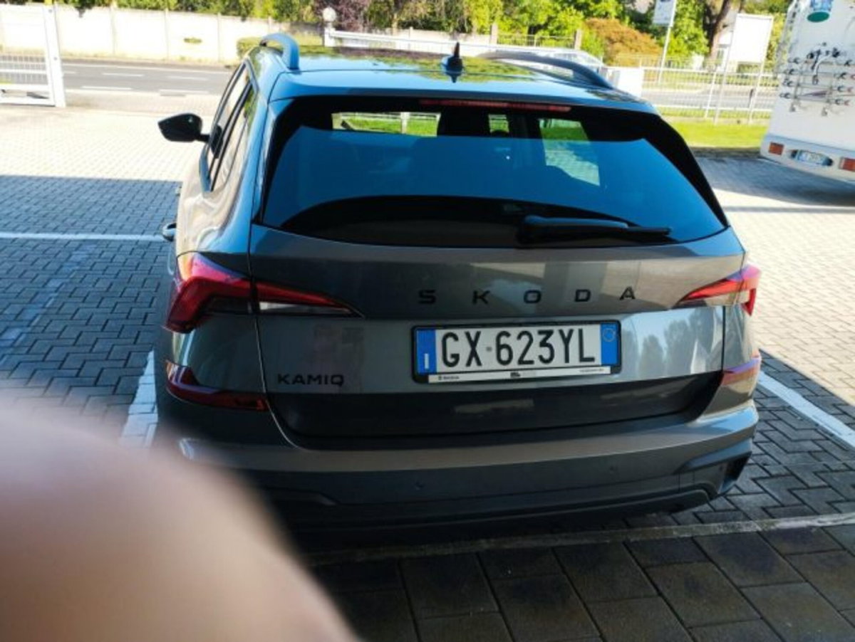 Skoda Kamiq 1.0 tsi Black Dots 95cv (5)