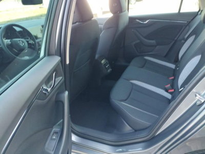 Skoda Kamiq 1.0 tsi Black Dots 95cv (7)