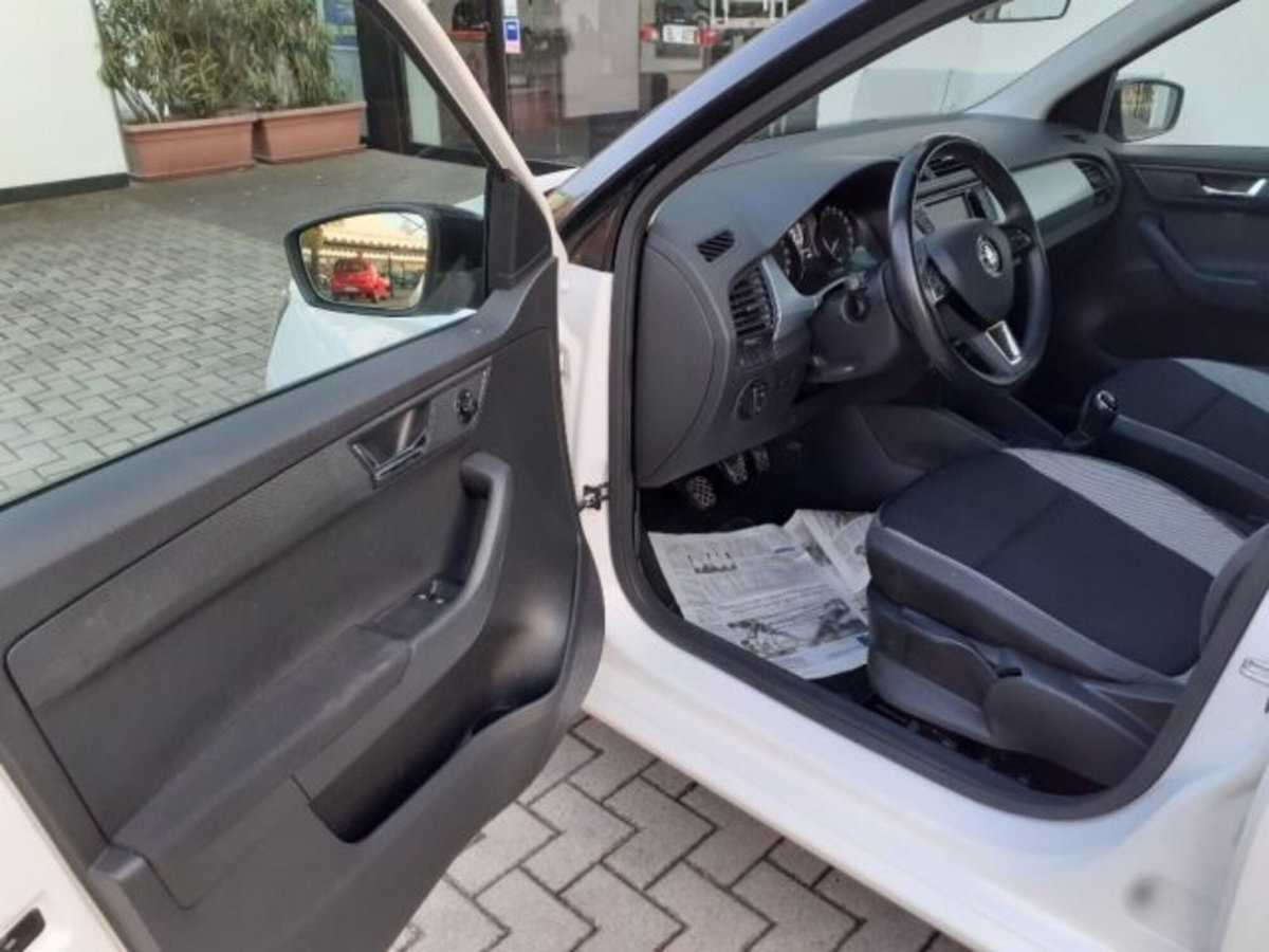 Skoda Fabia 1.4 TDI 75 CV Twin Color Design Edition Nero (9)
