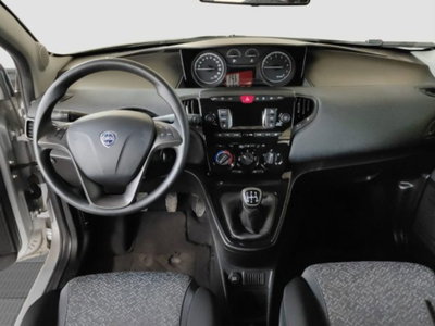 Lancia Ypsilon 1.2 69 CV 5 porte Elefantino Blu (10)