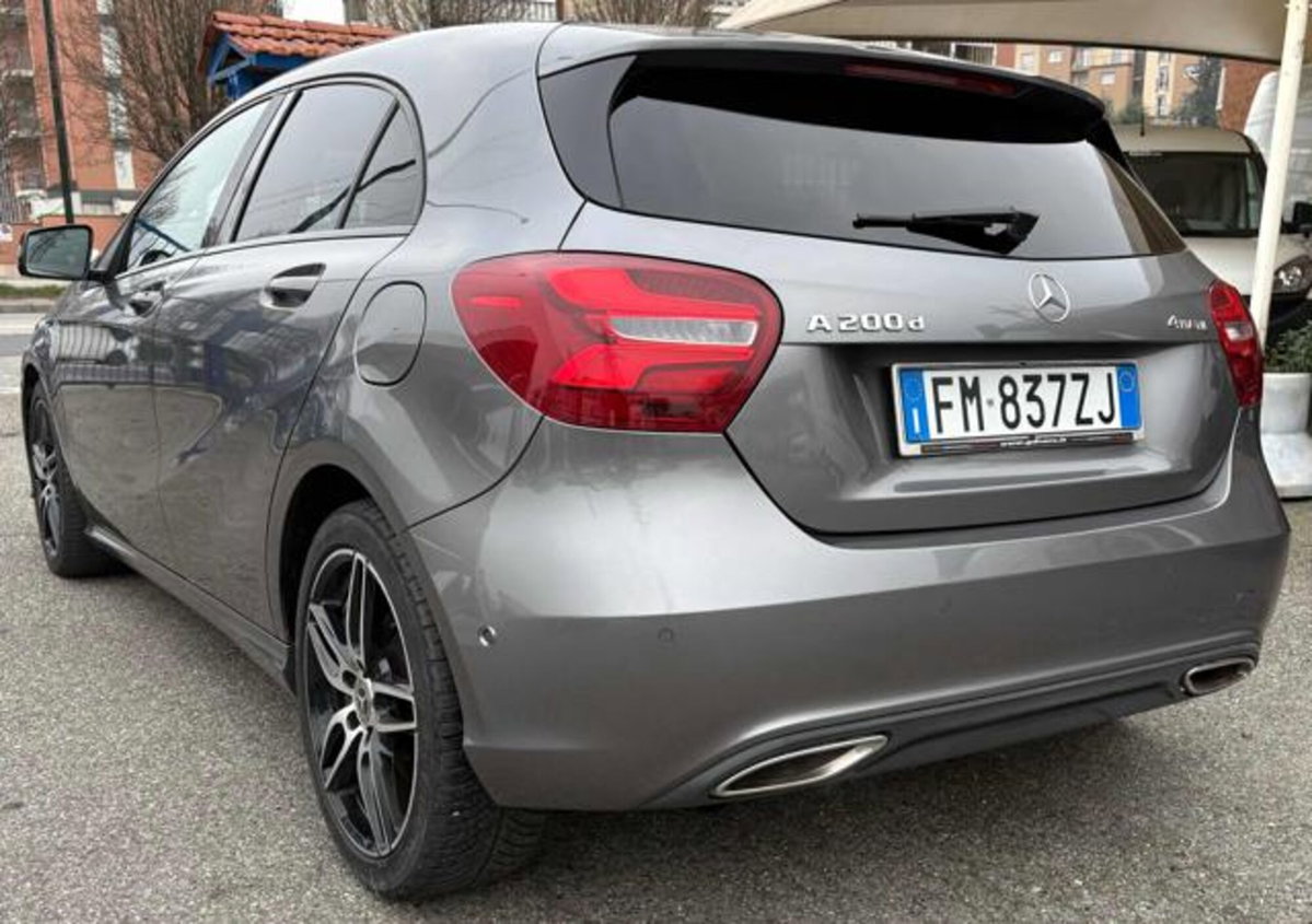Mercedes-Benz Classe A 200 d Automatic 4Matic Premium (6)