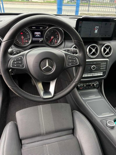 Mercedes-Benz Classe A 200 d Automatic 4Matic Premium (9)