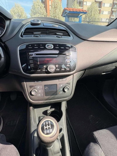 Fiat Punto 1.3 MJT II S&S 85 CV 5 porte ECO Lounge (11)