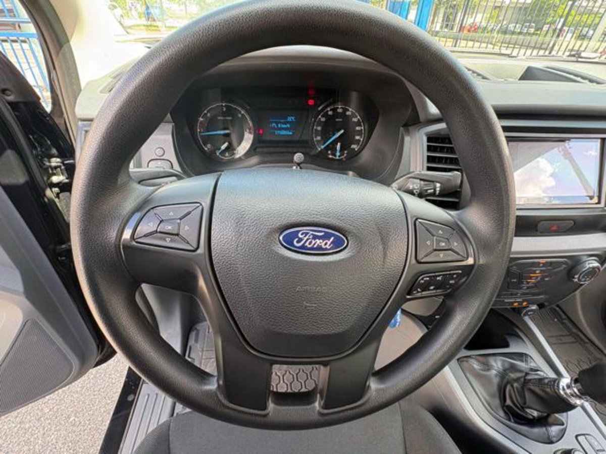 Ford Ranger Pick-up Ranger 2.2 TDCi Doppia Cabina XL 5pt. (19)