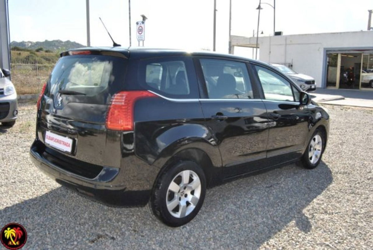 Peugeot 5008 2.0 HDi 150CV Active (12)
