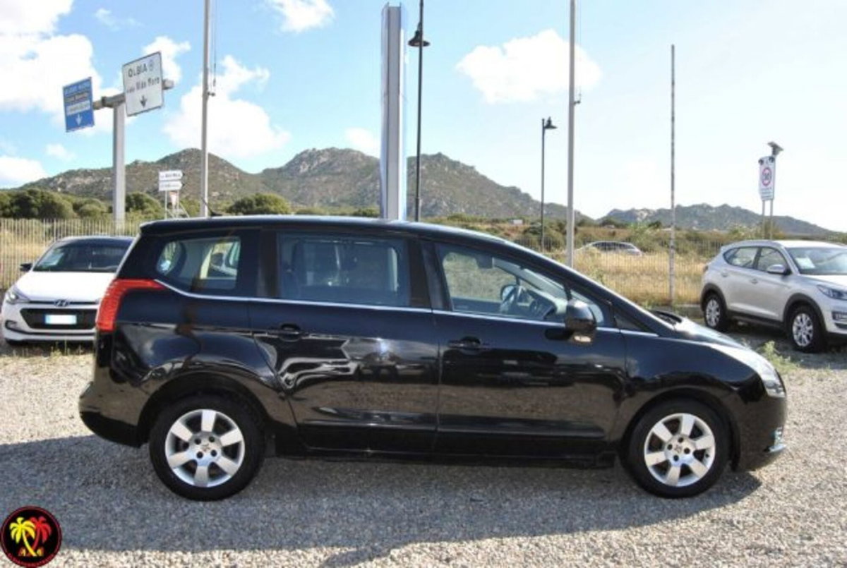Peugeot 5008 2.0 HDi 150CV Active (13)