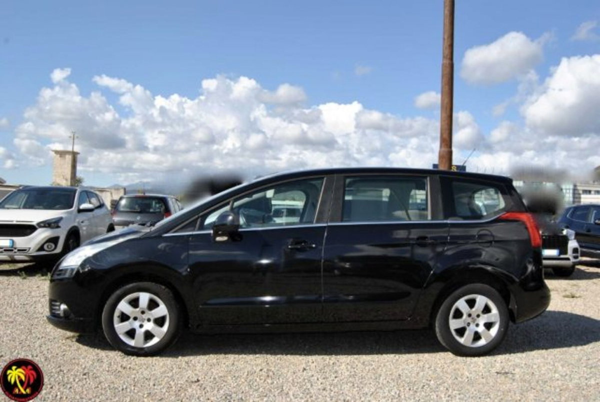 Peugeot 5008 2.0 HDi 150CV Active (14)