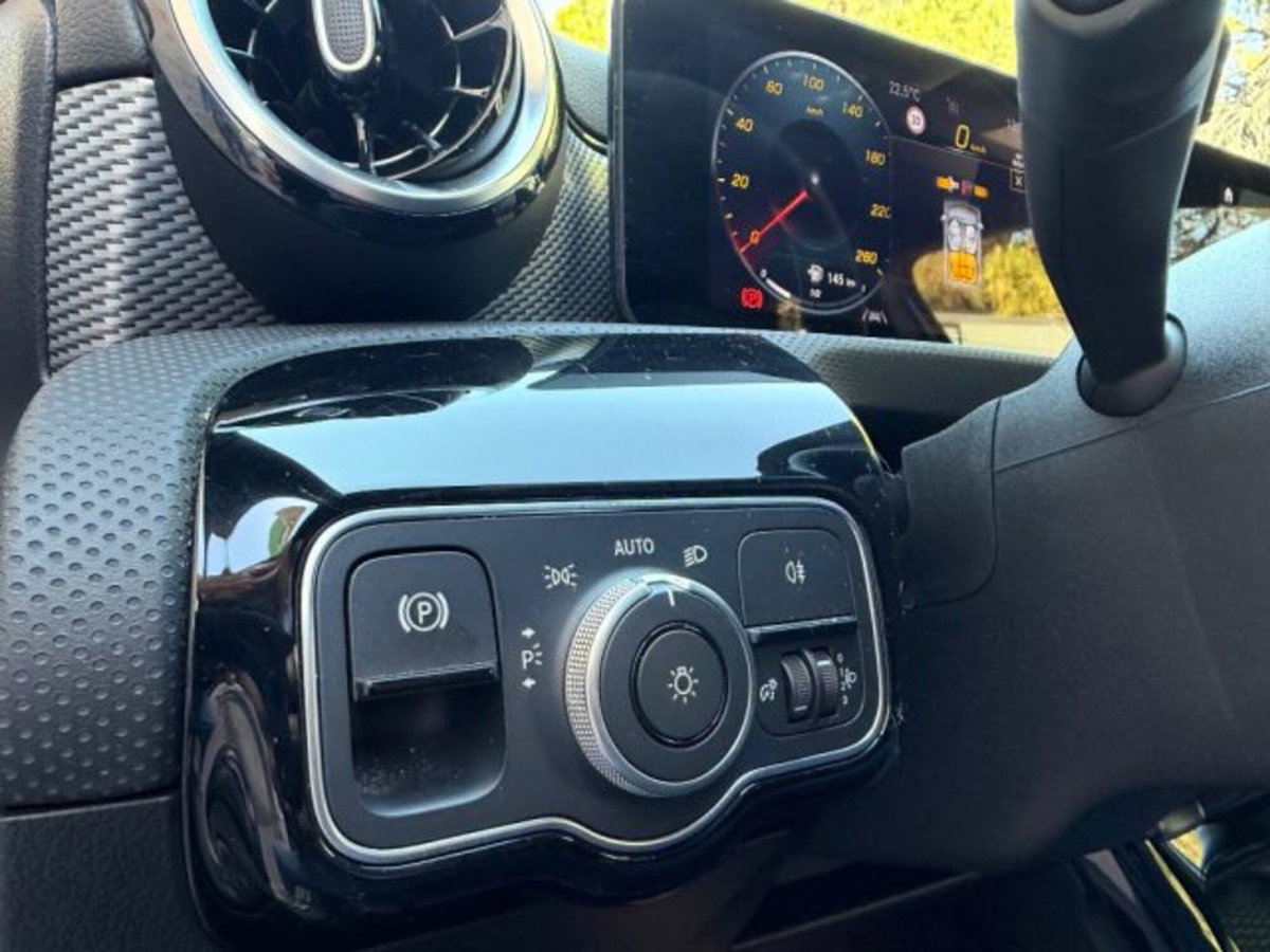 Mercedes-Benz Classe A 160 Sport (18)