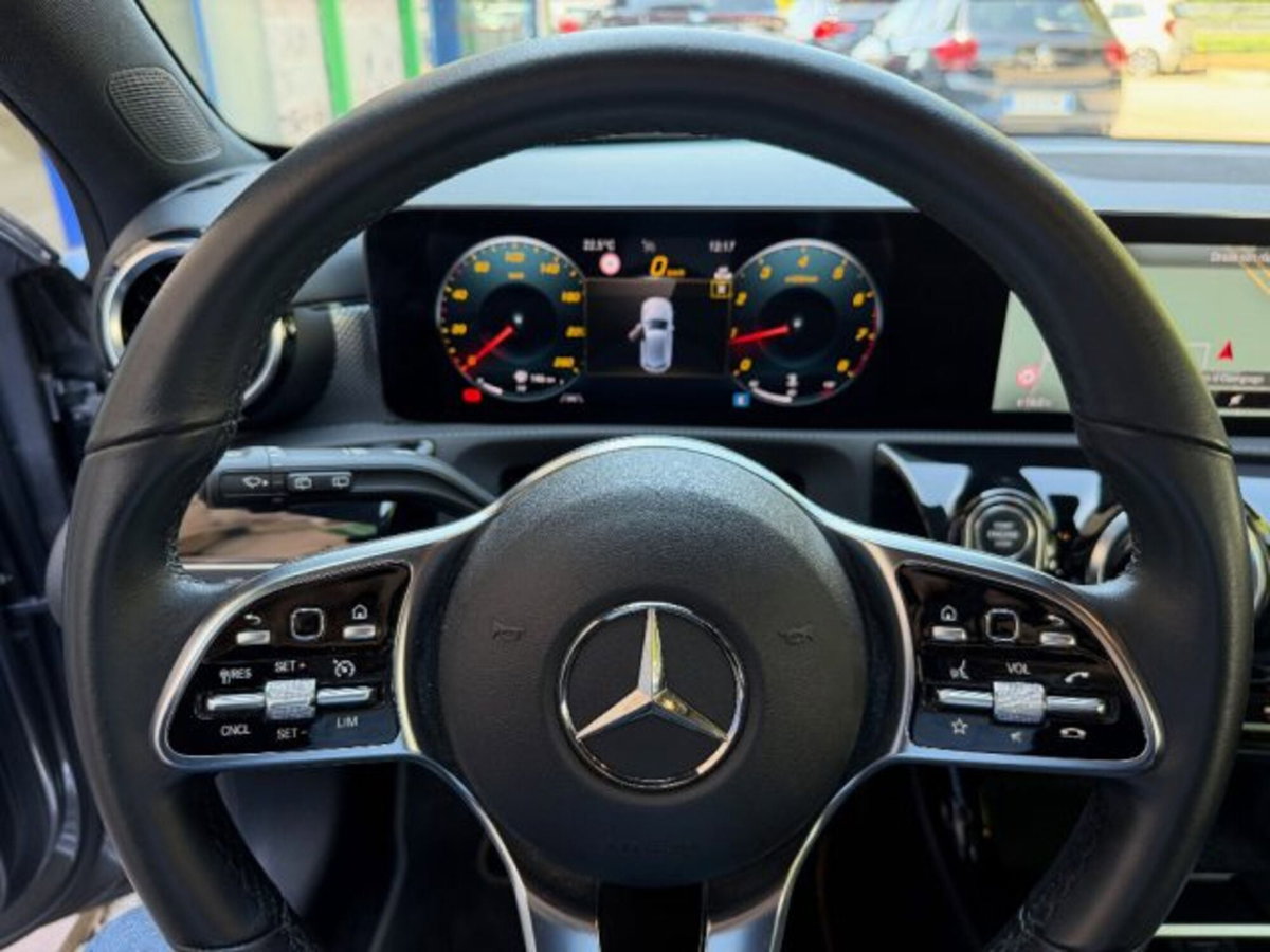 Mercedes-Benz Classe A 160 Sport (9)