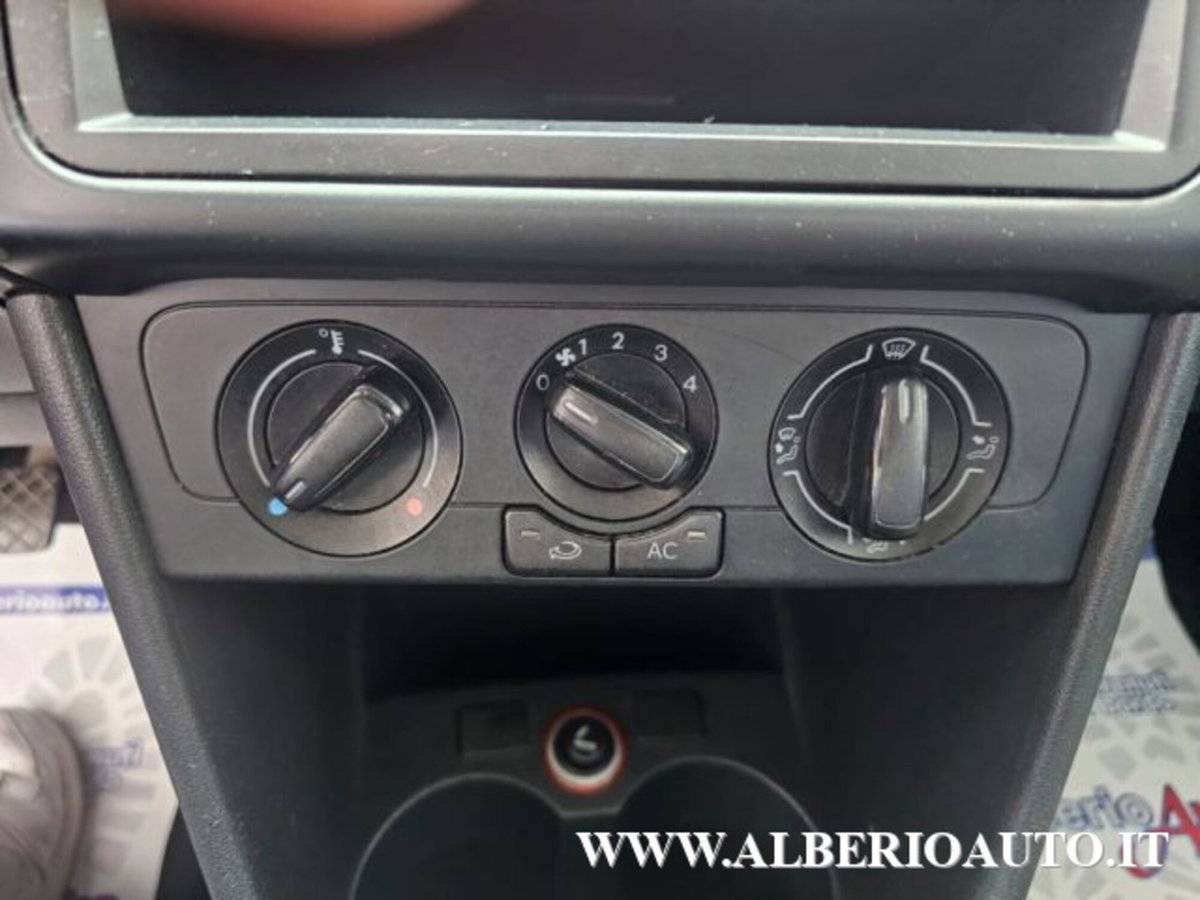Volkswagen Polo 1.2 5 porte Trendline (13)