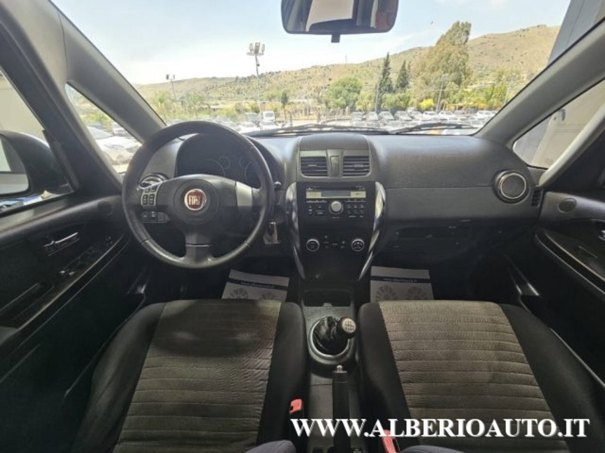 Fiat Sedici 2.0 MJT 16V DPF 4x4 Emotion (12)