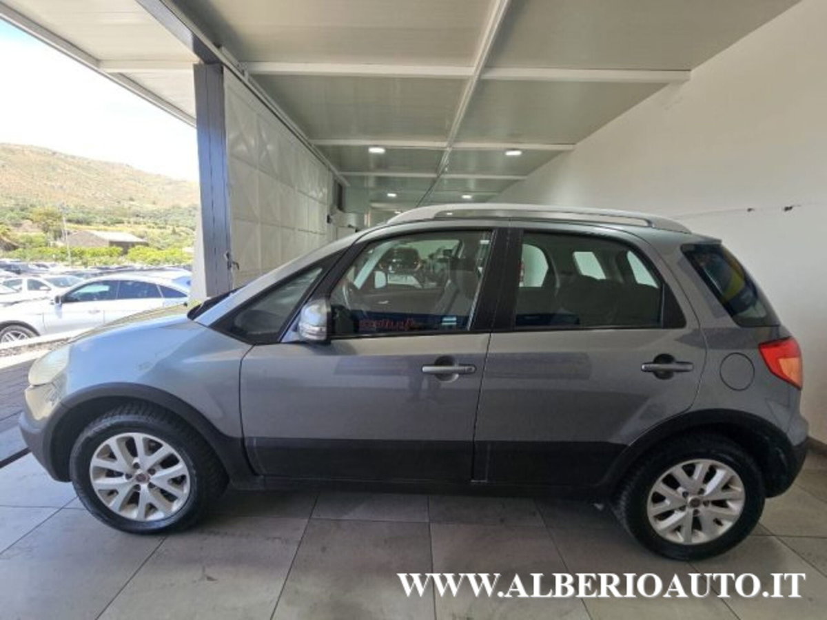 Fiat Sedici 2.0 MJT 16V DPF 4x4 Emotion (5)