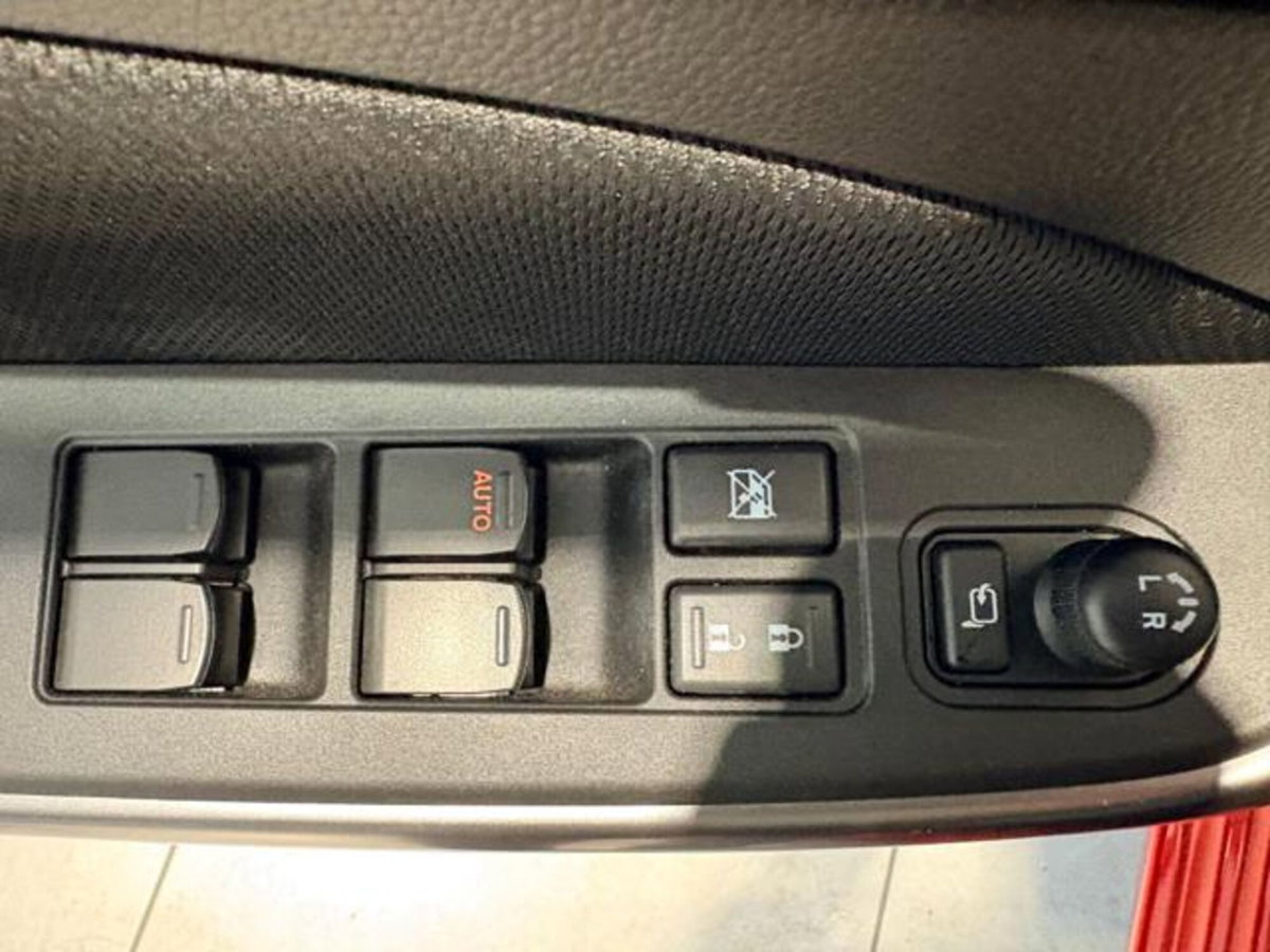 Suzuki Swift 1.2h Top 4wd allgrip (14)