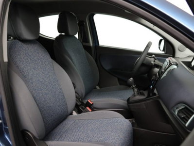 Lancia Ypsilon 1.0 FireFly 5 porte S&S Hybrid Ecochic Gold (11)