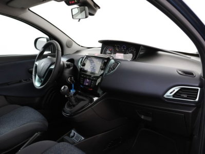 Lancia Ypsilon 1.0 FireFly 5 porte S&S Hybrid Ecochic Gold (12)