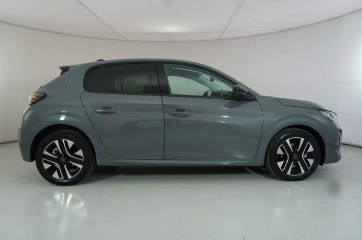 Peugeot 208 1.2 puretech Active s&s 100cv (4)