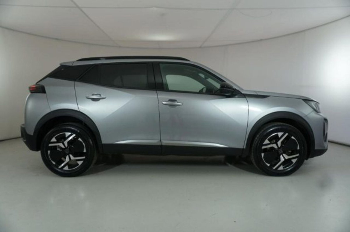 Peugeot 2008 1.2 puretech Allure s&s 100cv (4)