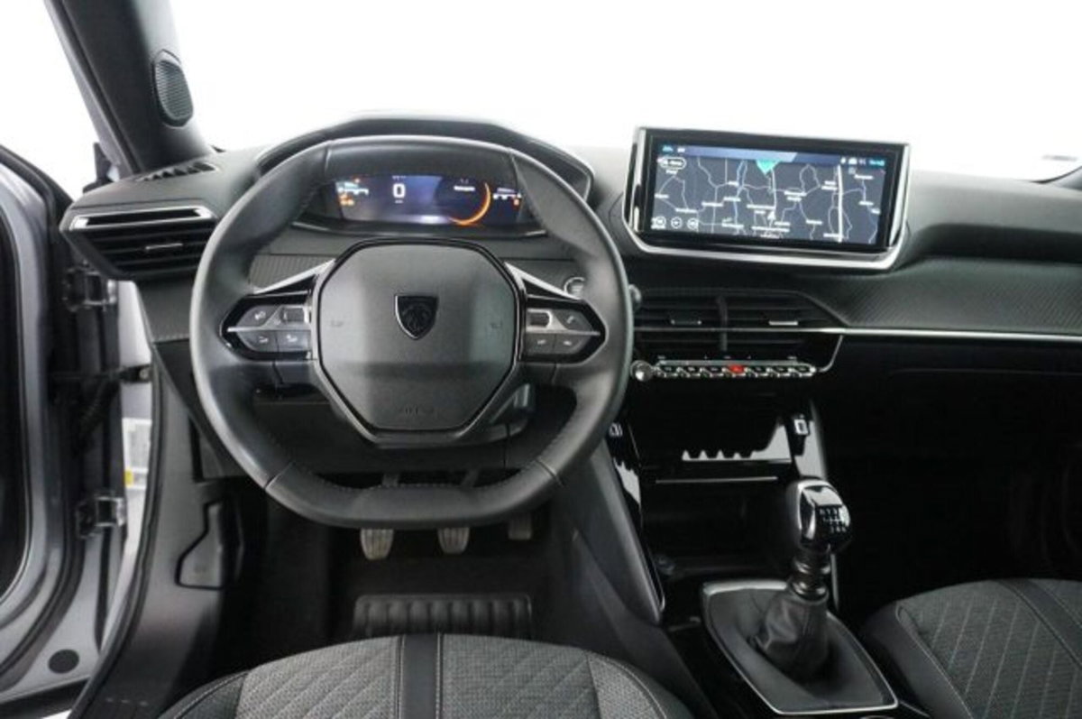 Peugeot 2008 1.2 puretech Allure s&s 100cv (8)