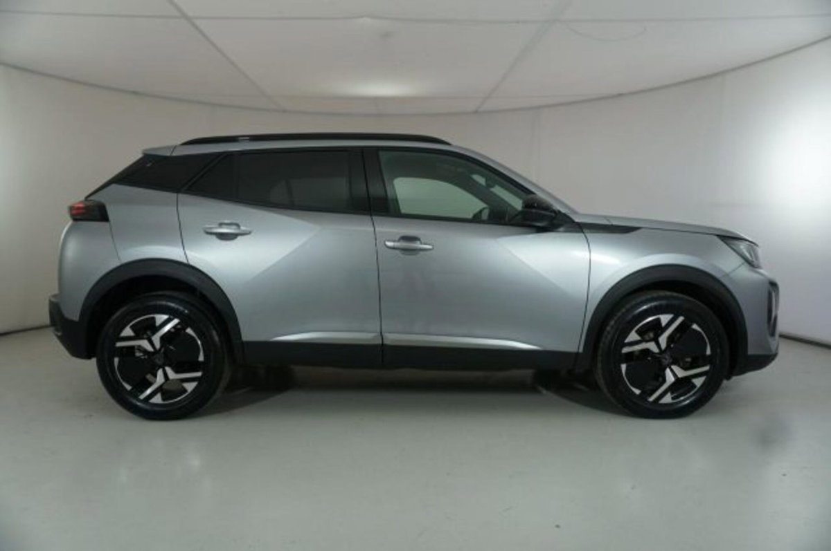 Peugeot 2008 1.2 puretech Allure s&s 100cv (4)