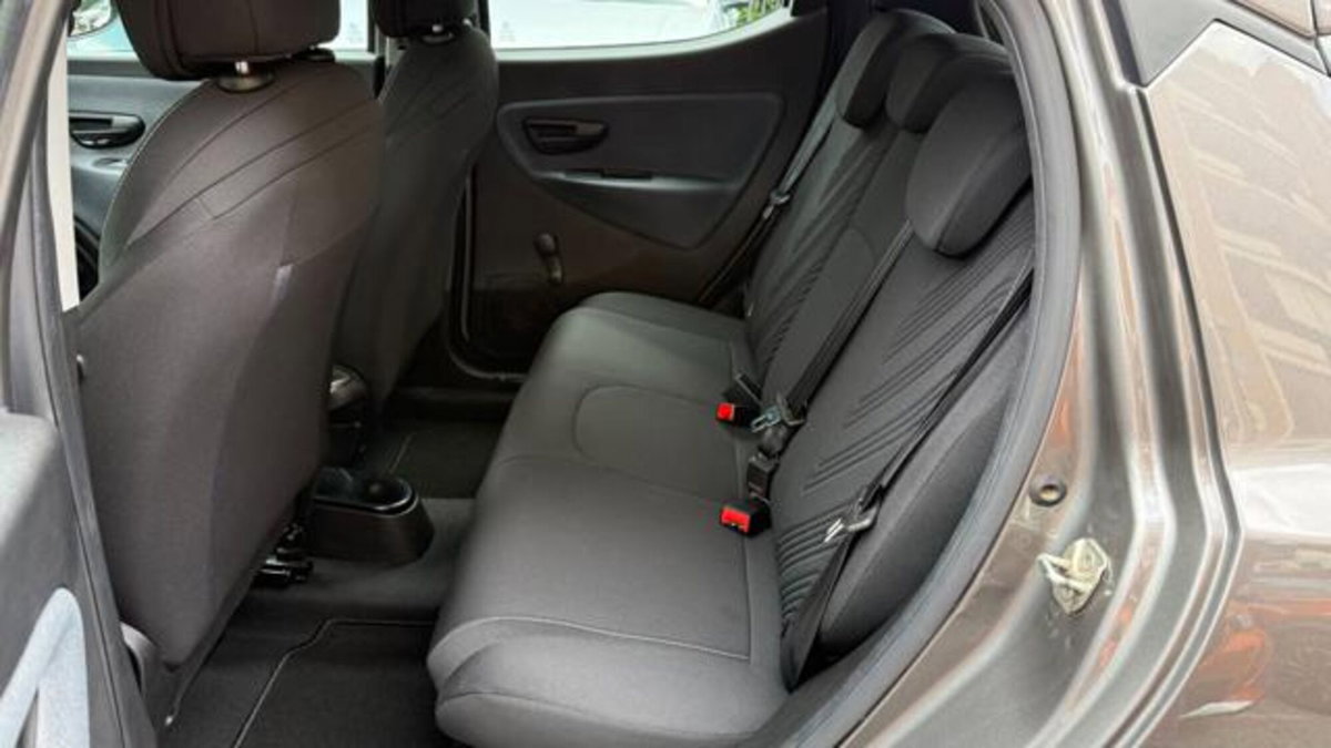Lancia Ypsilon 1.0 FireFly 5 porte S&S Hybrid Ecochic A. Ferretti (14)