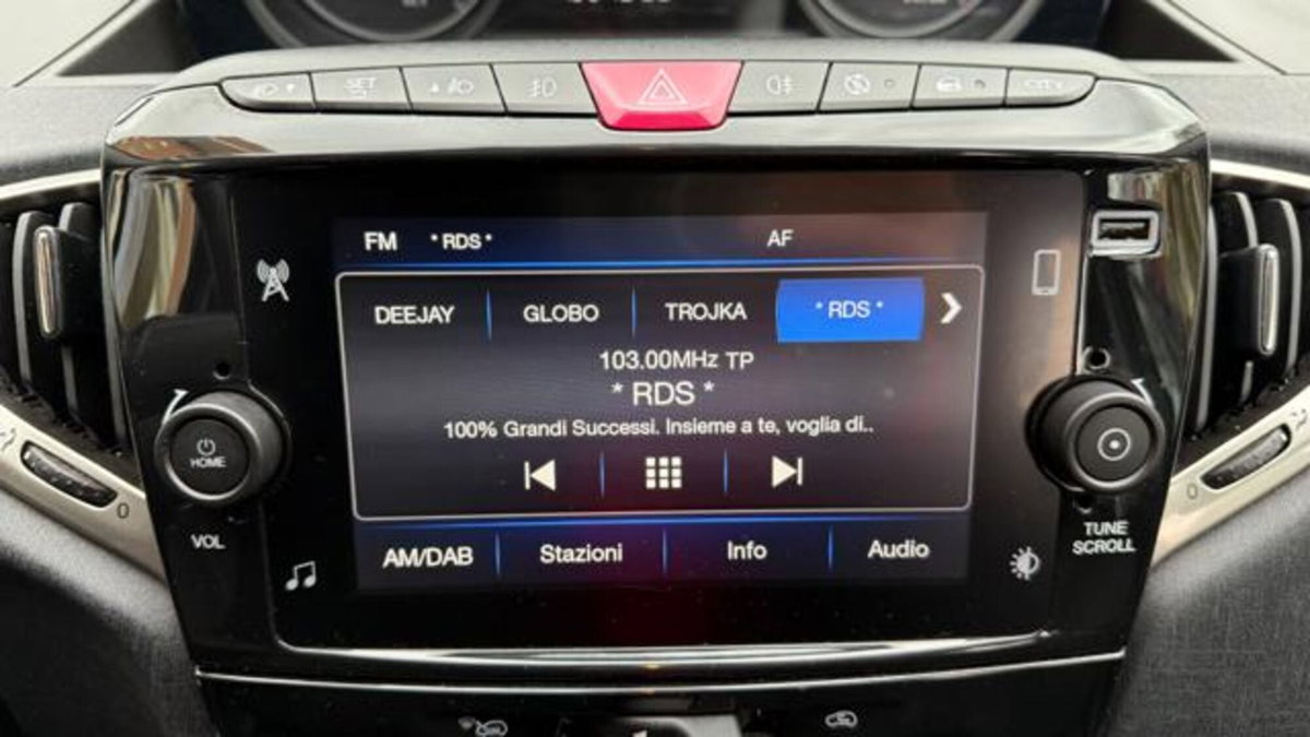 Lancia Ypsilon 1.0 FireFly 5 porte S&S Hybrid Ecochic A. Ferretti (8)