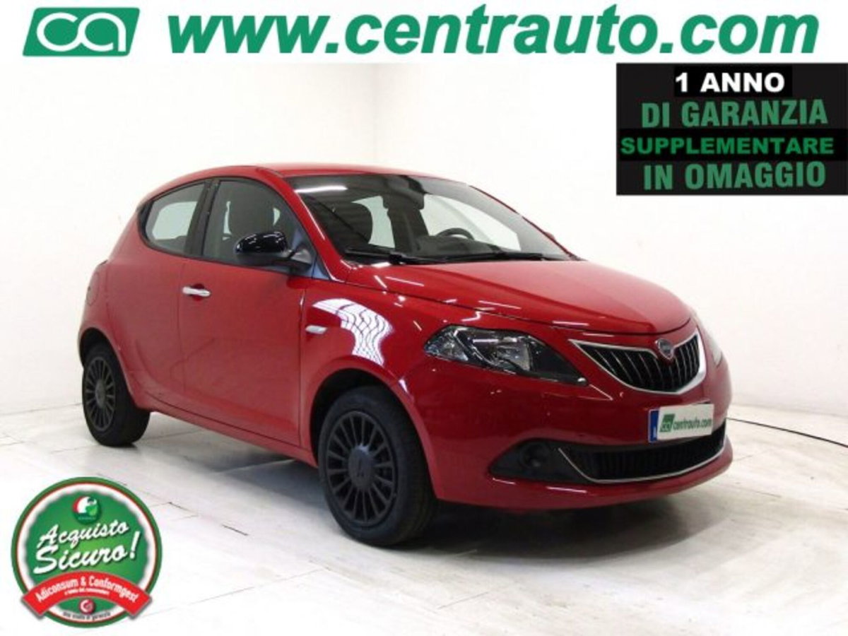 Lancia Ypsilon 1.0 FireFly 5 porte S&S Hybrid Ecochic Silver
