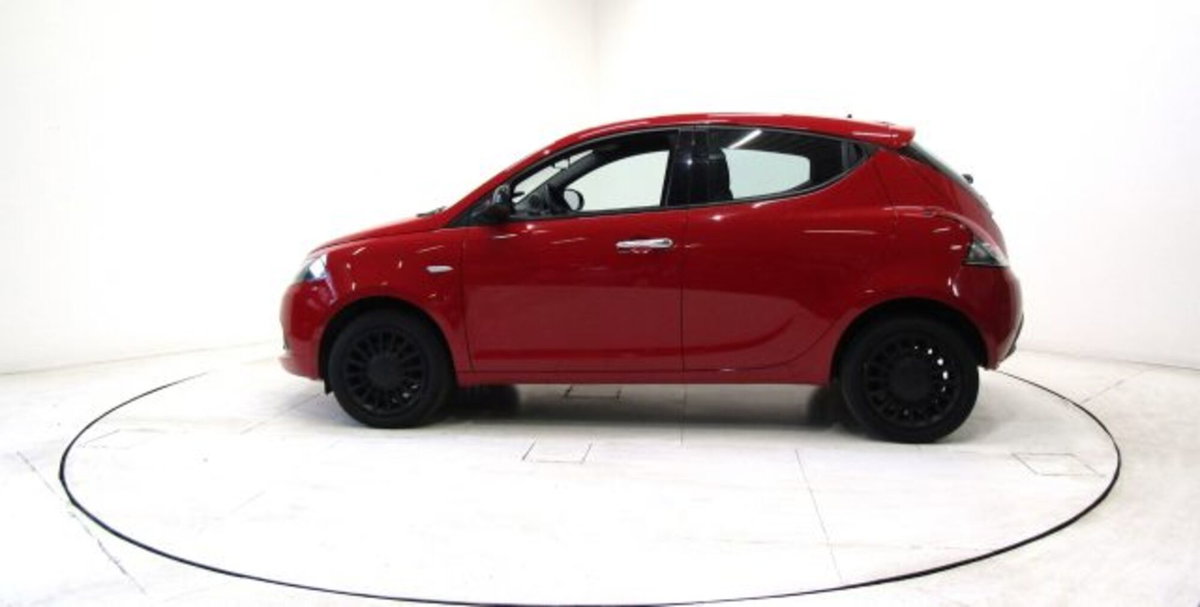 Lancia Ypsilon 1.0 FireFly 5 porte S&S Hybrid Ecochic Silver (18)