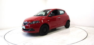 Lancia Ypsilon 1.0 FireFly 5 porte S&S Hybrid Ecochic Silver (3)