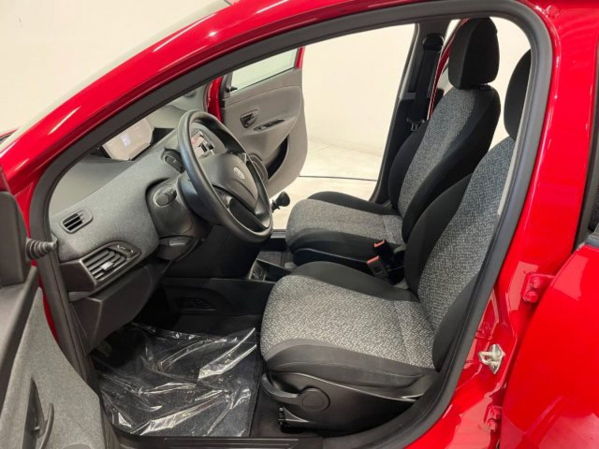 Lancia Ypsilon 1.0 FireFly 5 porte S&S Hybrid Ecochic Silver (6)