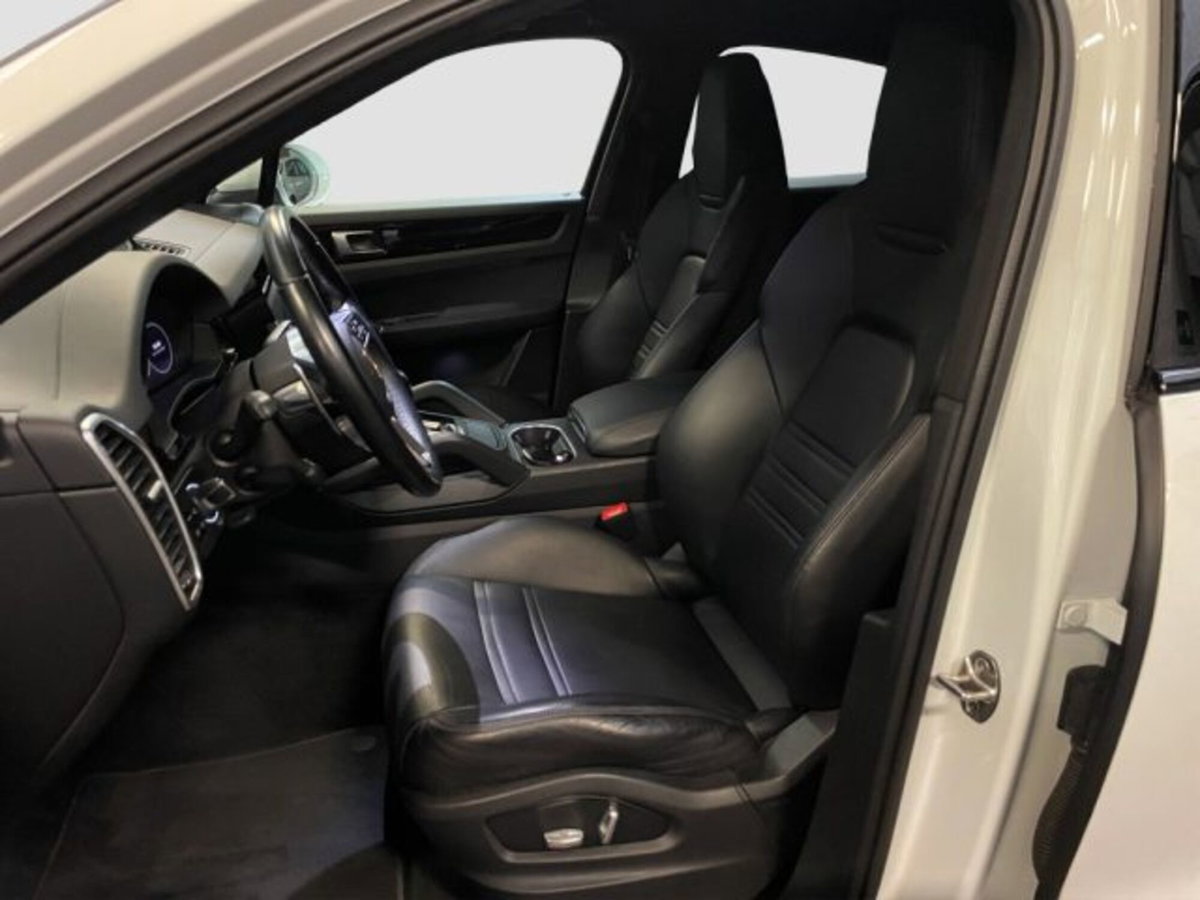 Porsche Cayenne 3.0 V6 (9)