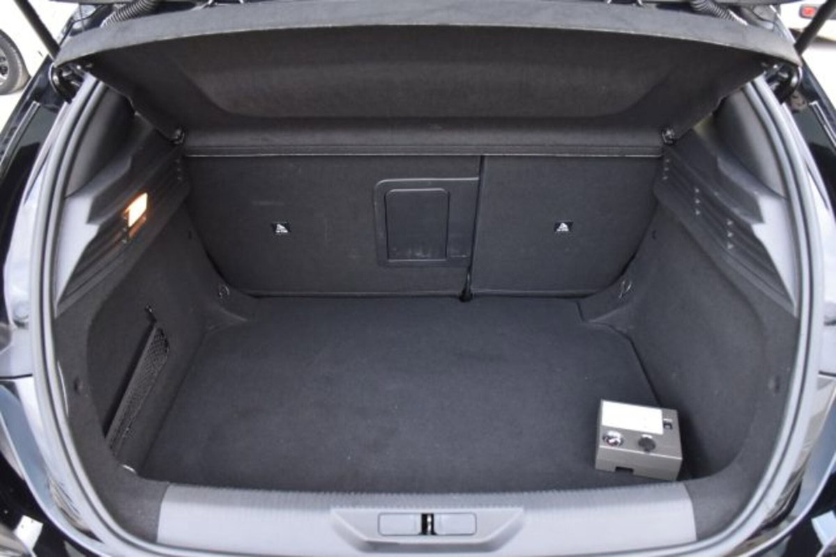 Peugeot 308 BlueHDi 130 S&S EAT8 Allure Pack (16)