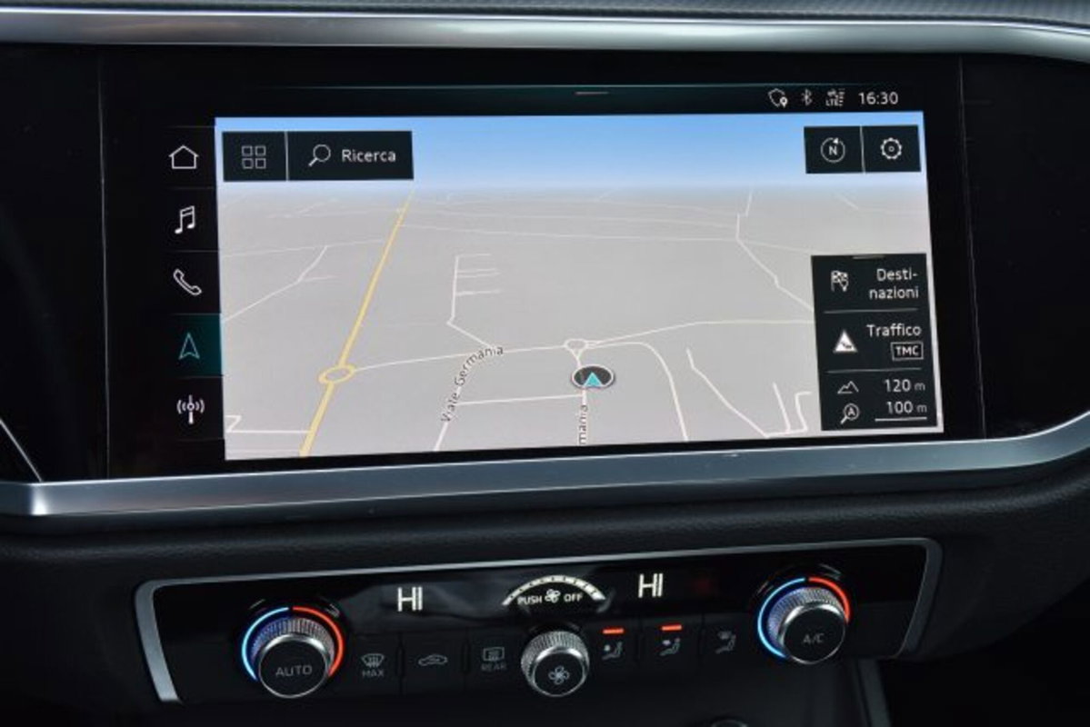 Audi Q3 35 TDI quattro S tronic Business (10)