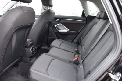 Audi Q3 35 TDI quattro S tronic Business (15)
