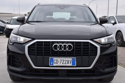 Audi Q3 35 TDI quattro S tronic Business (2)