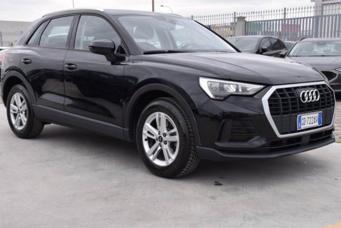 Audi Q3 35 TDI quattro S tronic Business (3)
