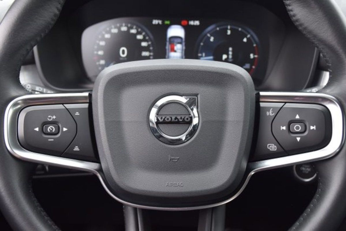 Volvo XC40 D3 Geartronic Momentum (14)