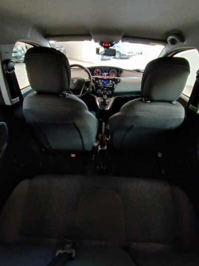 Lancia Ypsilon 1.0 FireFly 5 porte S&S Hybrid Ecochic Gold (12)