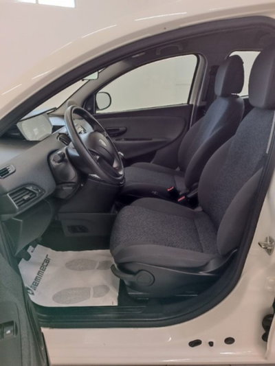 Lancia Ypsilon 1.0 FireFly 5 porte S&S Hybrid Ecochic Gold (13)