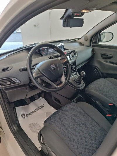 Lancia Ypsilon 1.0 FireFly 5 porte S&S Hybrid Ecochic Gold (15)