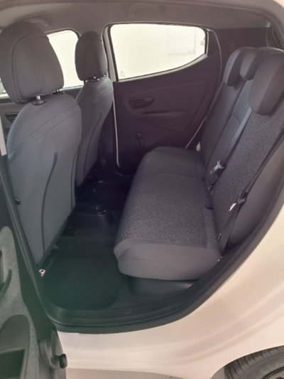 Lancia Ypsilon 1.0 FireFly 5 porte S&S Hybrid Ecochic Gold (16)