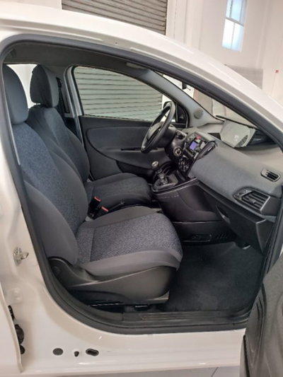 Lancia Ypsilon 1.0 FireFly 5 porte S&S Hybrid Ecochic Gold (18)