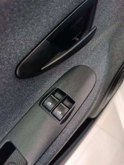 Lancia Ypsilon 1.0 FireFly 5 porte S&S Hybrid Ecochic Gold (19)