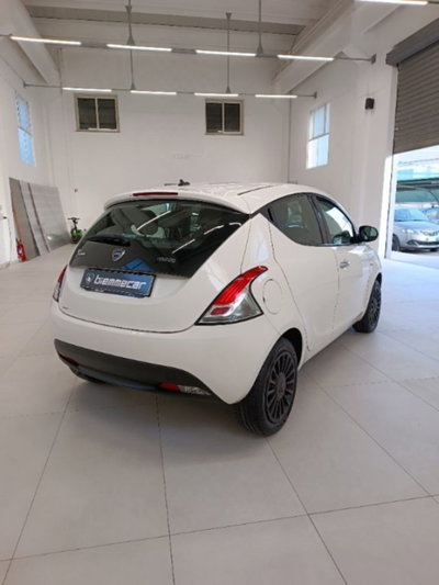 Lancia Ypsilon 1.0 FireFly 5 porte S&S Hybrid Ecochic Gold (5)