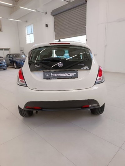 Lancia Ypsilon 1.0 FireFly 5 porte S&S Hybrid Ecochic Gold (6)