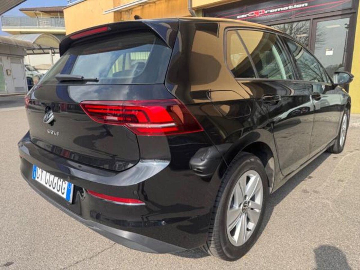 Volkswagen Golf 2.0 tdi Life 115cv (8)
